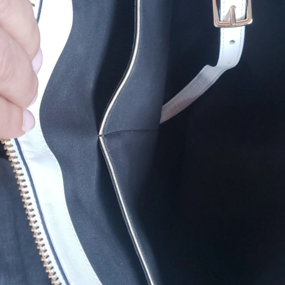 𝅺COACH white leather weekender. NWT - Picture 10 of 12